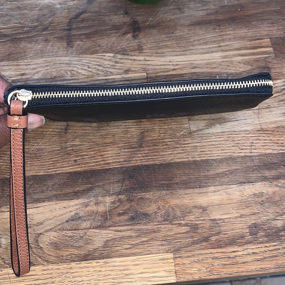 Coach leather Horse & Carriage Large Corner Zip - Picture 3 of 6